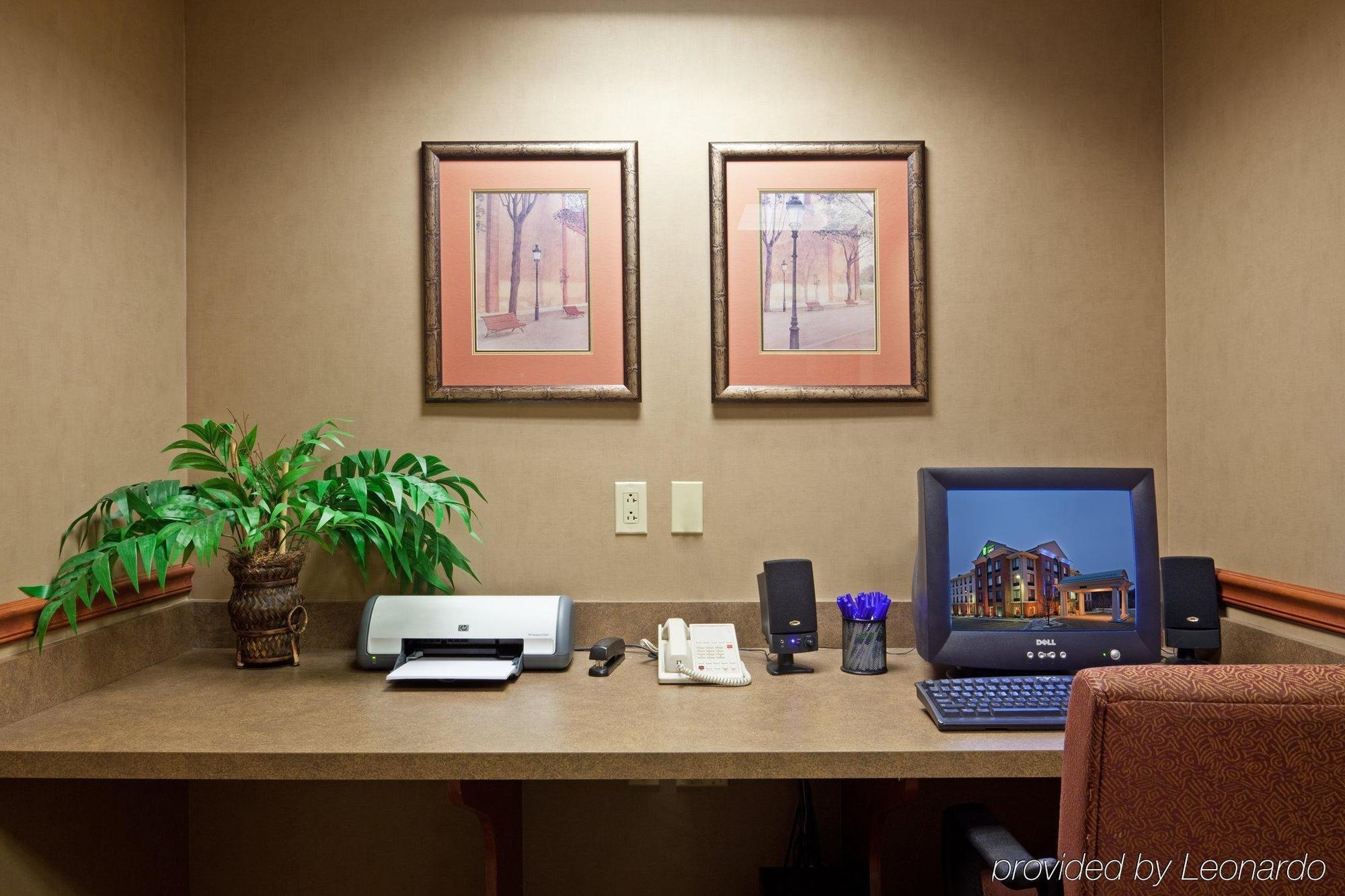 Holiday Inn Express Hotel & Suites Auburn By Ihg Facilități foto